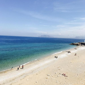 L'arco sul mare, Palermo